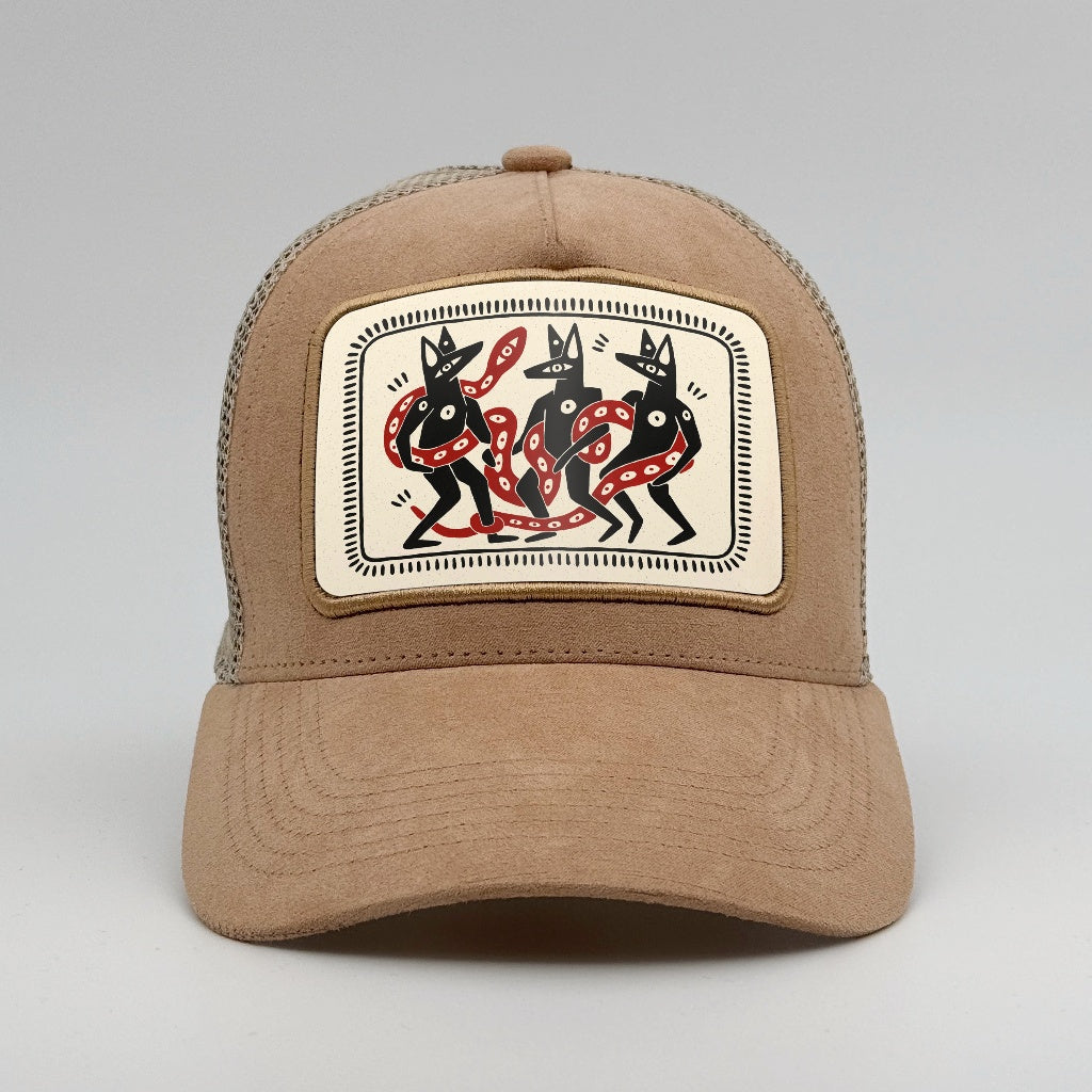 La Serpiente Roja - Desert Struggle on the Timmer Suede Trucker