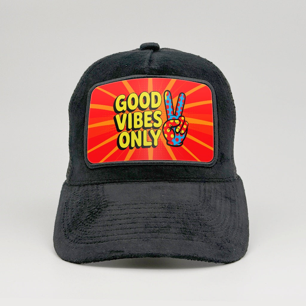 "Good Vibes Only" on the Midnatt Velvet Trucker