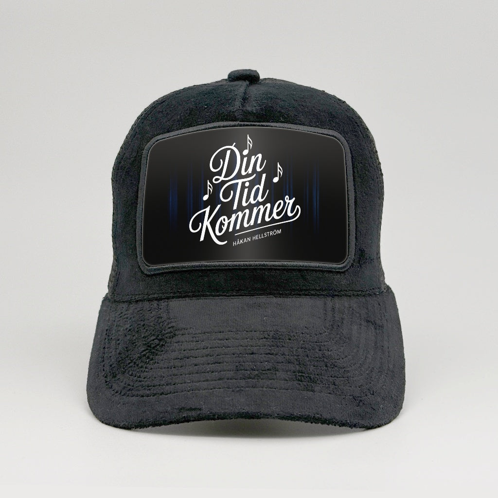 "Din tid kommer" on the Midnatt Velvet Trucker
