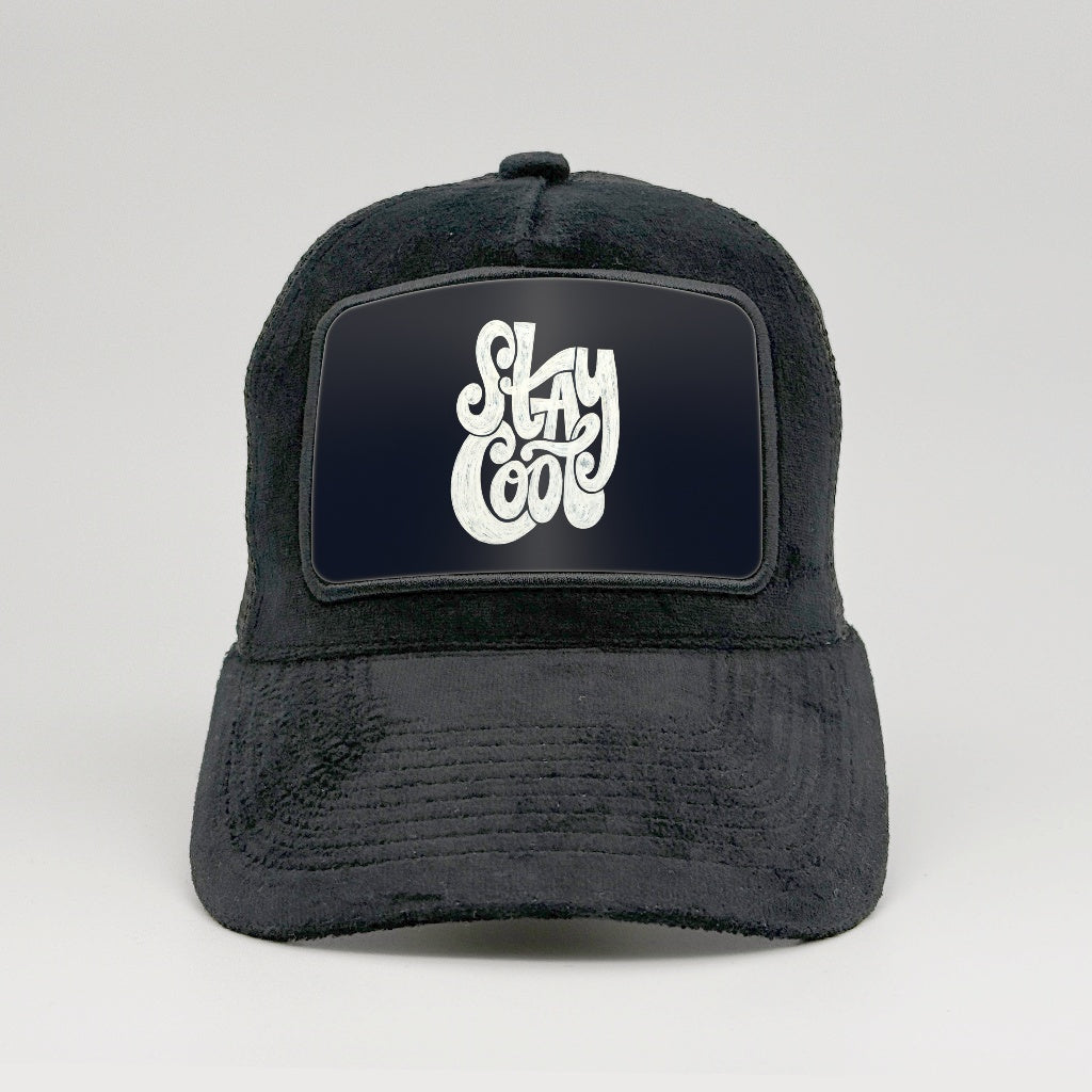 "Stay Cool" on the Midnatt Velvet Trucker